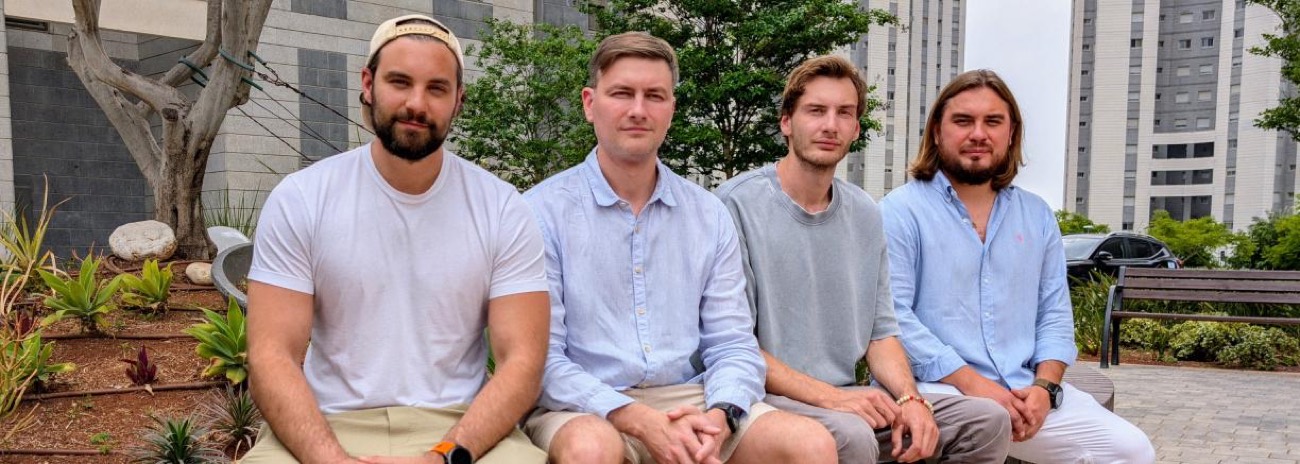The Manilov brothers, founders of Bezikaron