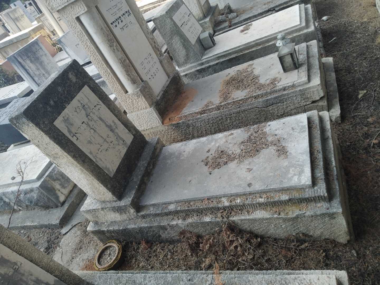 קברו של אברהם דניאל