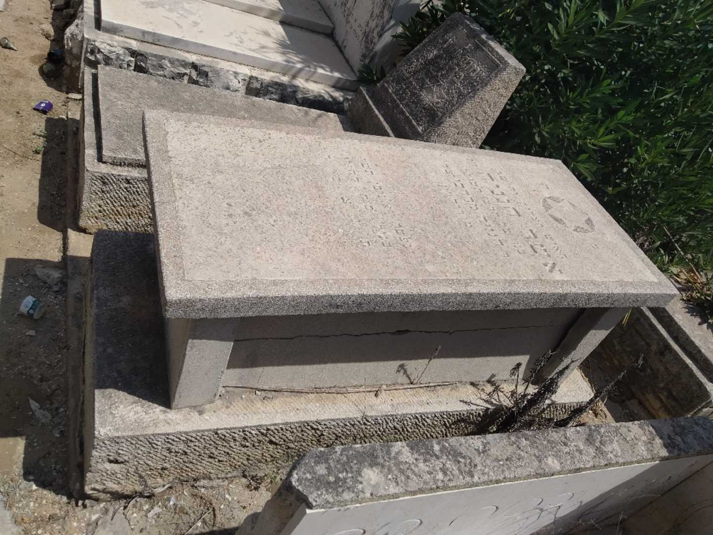 קברו של אשר חנניה